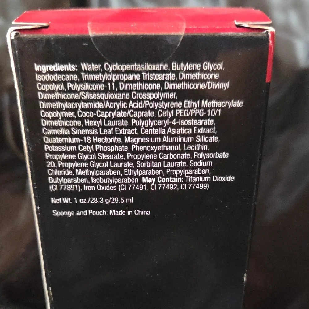 Laura Geller Phenomenal Foundation